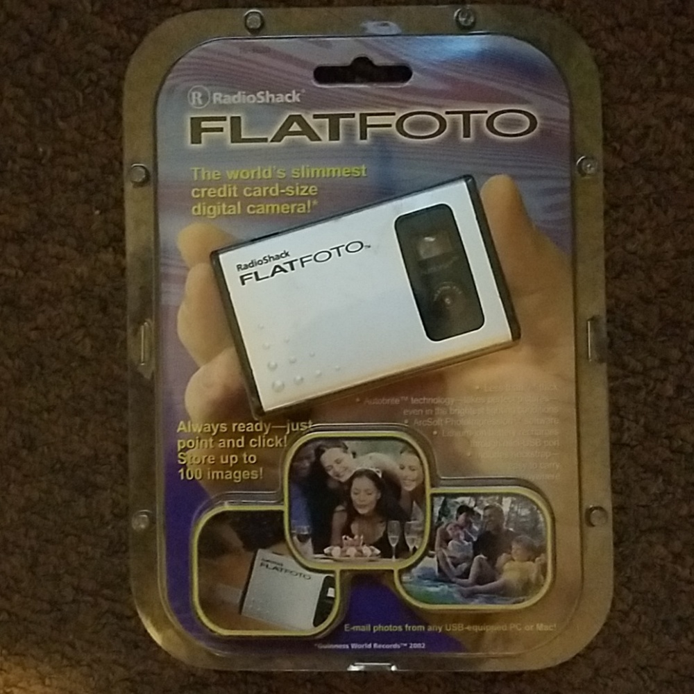 Flat photo digital camera